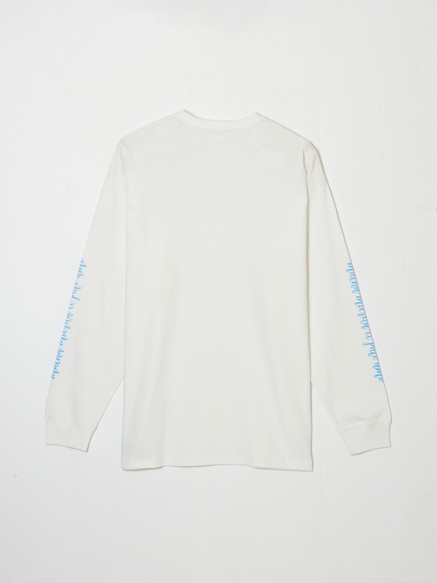 ブエナビスタのCursive L/S・ホワイト