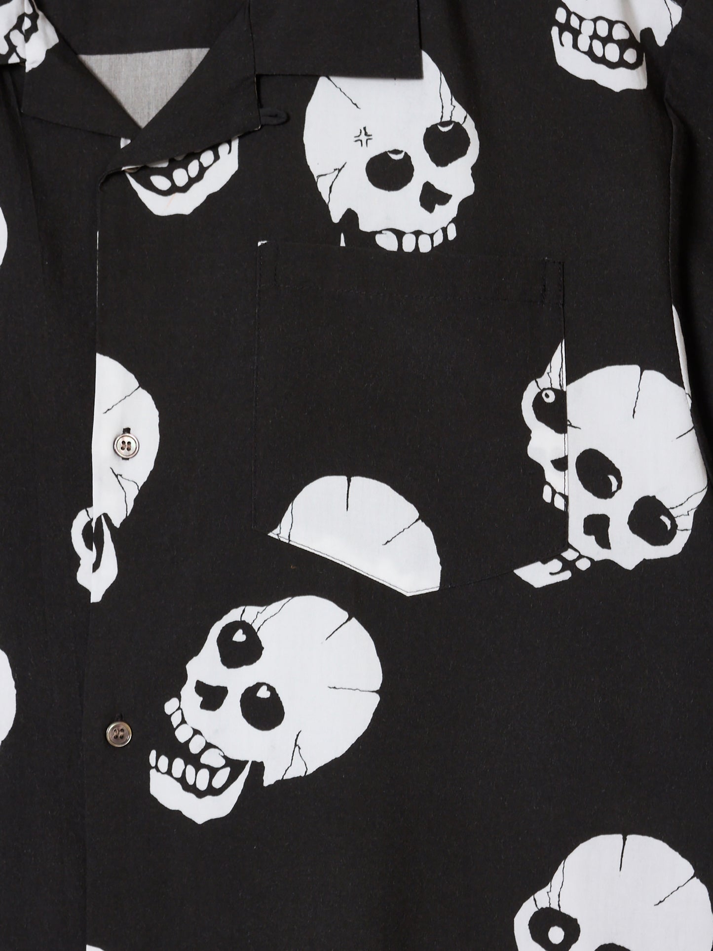 Skull patterned shorts shirt