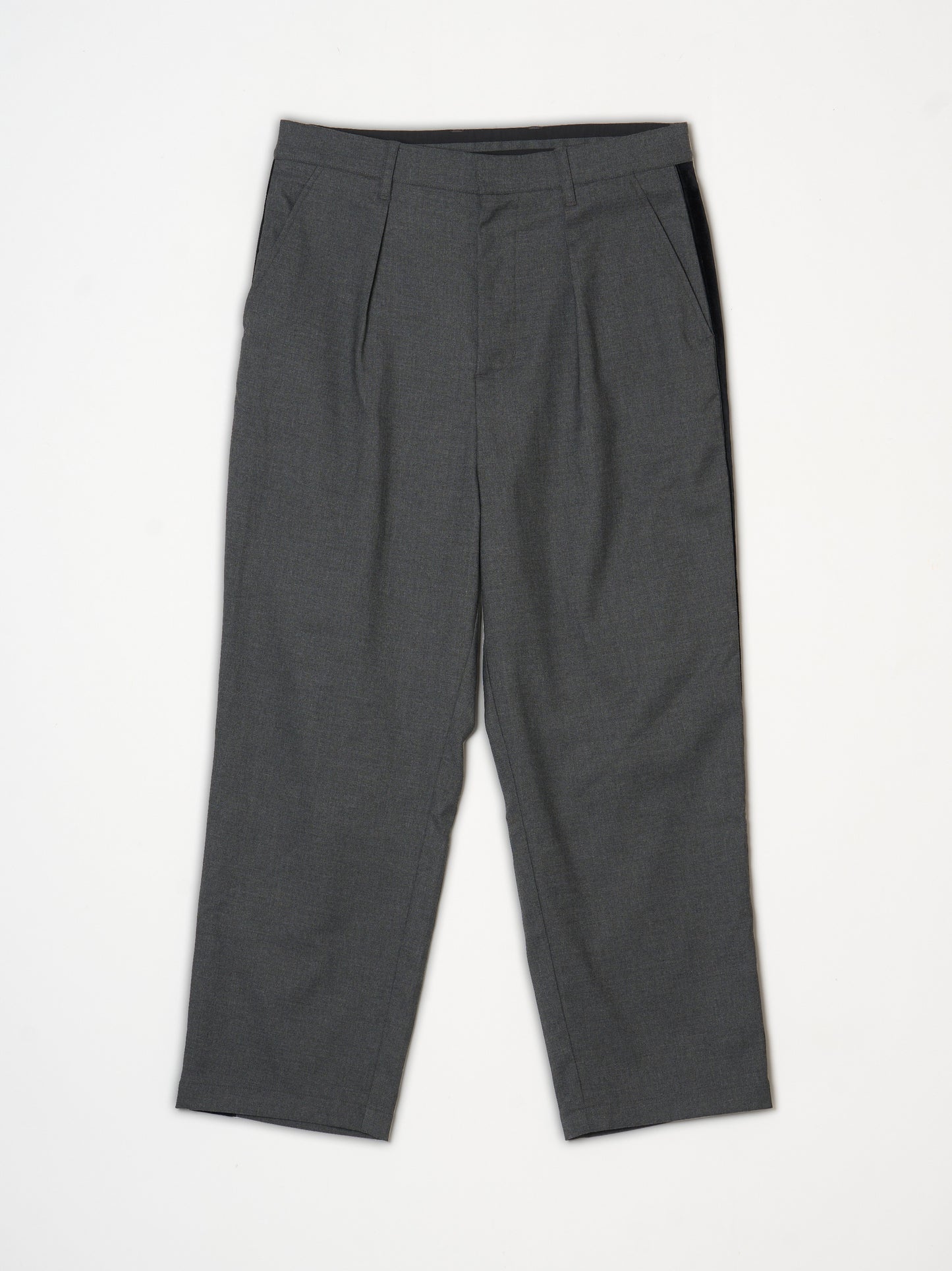 SIDE LINE TUCK SLACKS